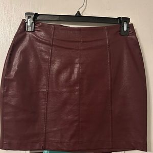 BURGUNDY LEATHER SKIRT